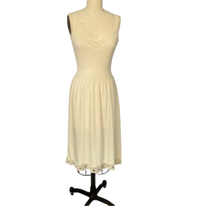 Vintage Lace Trim Slip Dress | Cream | sz 34 vanity fair